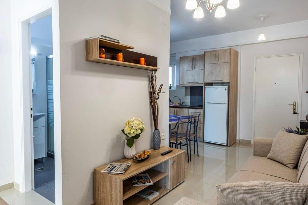 Apartmán Comfy Central Square Gem With Balcony Kalamata Exteriér fotografie