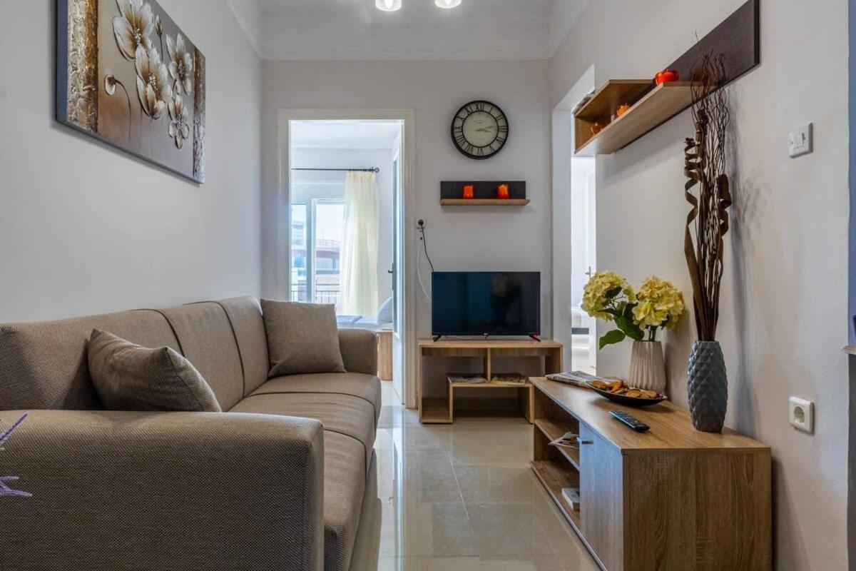 Apartmán Comfy Central Square Gem With Balcony Kalamata Exteriér fotografie